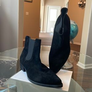 Black Aldo Suede - No zip 👢 Boot